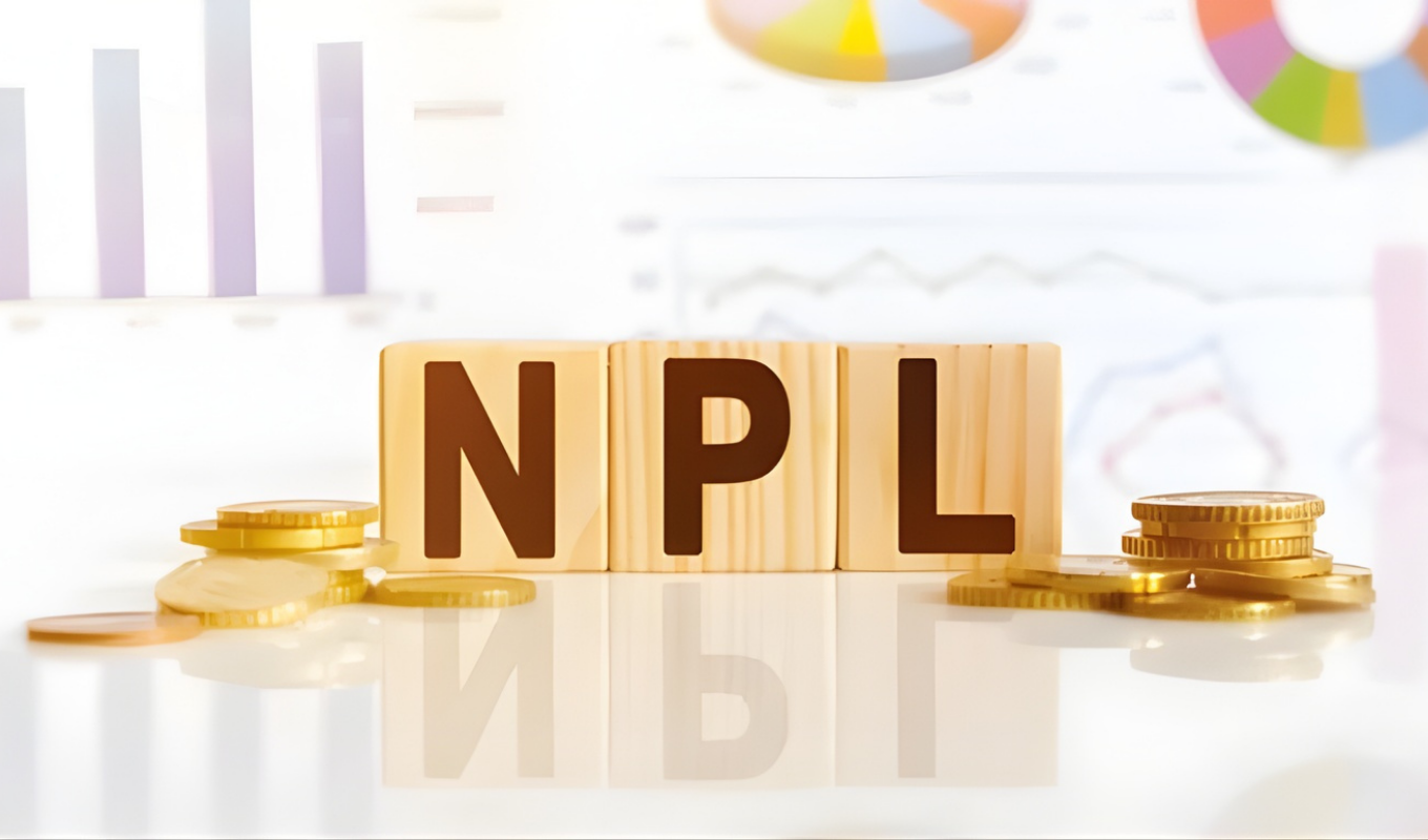 Governor urges restructuring and partial loan write-off